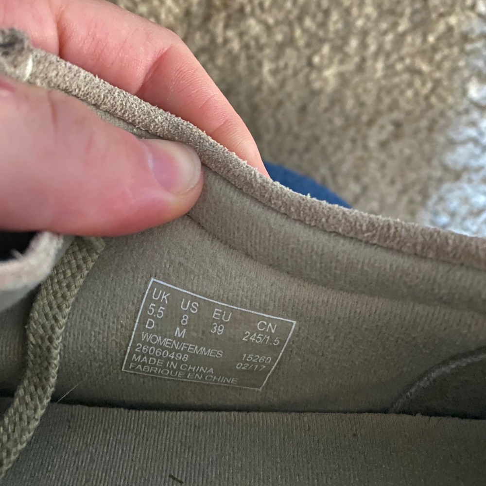 Clarks - Picture 2 of 5